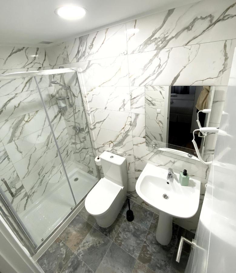 Triple Room with Private Bathroom,1229270710:JPEG